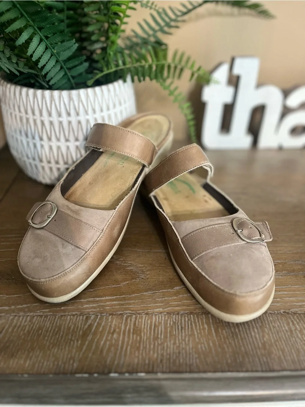 NAOT Footwear Women's Hongi Maryjane Khaki Beige Leather/Stone Nubuck sz 10